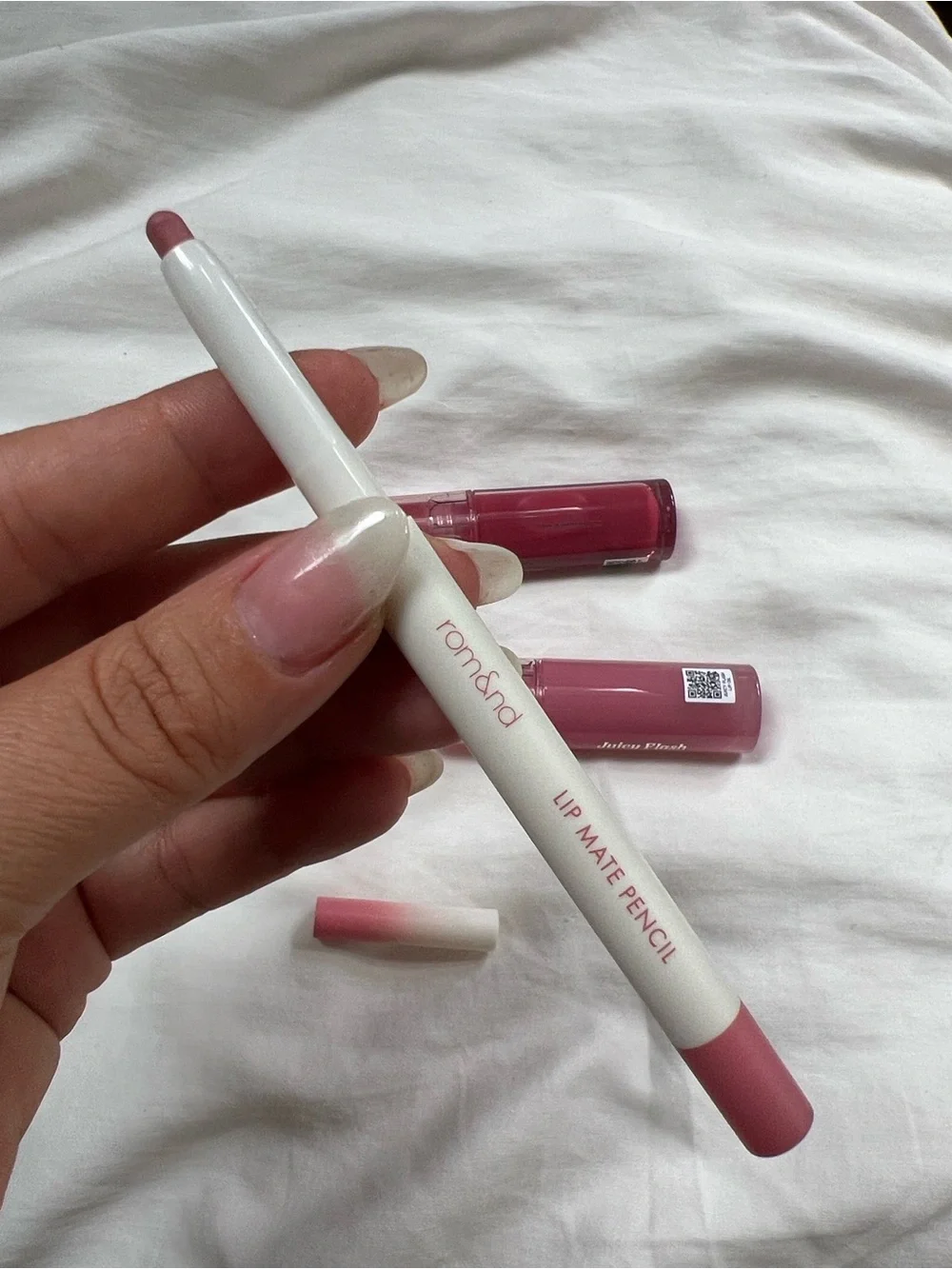 rom&nd Lip Mate Pencil #04 Fig Breeze | Creamy Lip Liner with Blending Brush | N